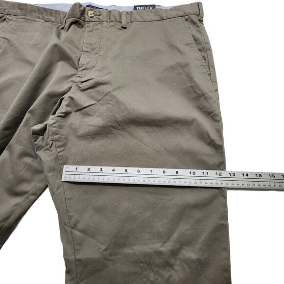 Tommy Hilfiger Men's TH Flex Stretch Custom Fit Chino Pants Classic 46x32 - Picture 3 of 11
